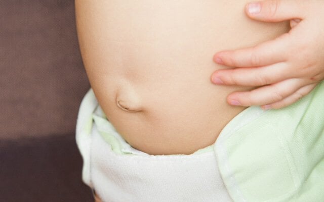 Foto de capa do artigo "Hérnia Umbilical (na gravidez, em bebê): causas e sintomas"