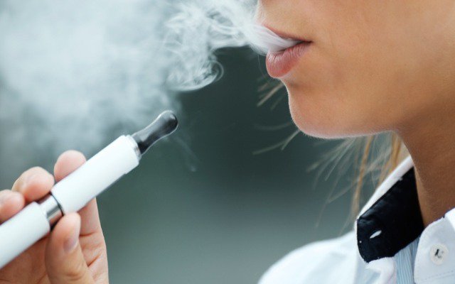 Foto de capa do artigo "Cigarro eletrônico pode ser eficaz para parar de fumar"