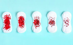 Menstruação escura (pouco ou muito fluxo): o que pode ser? | MS