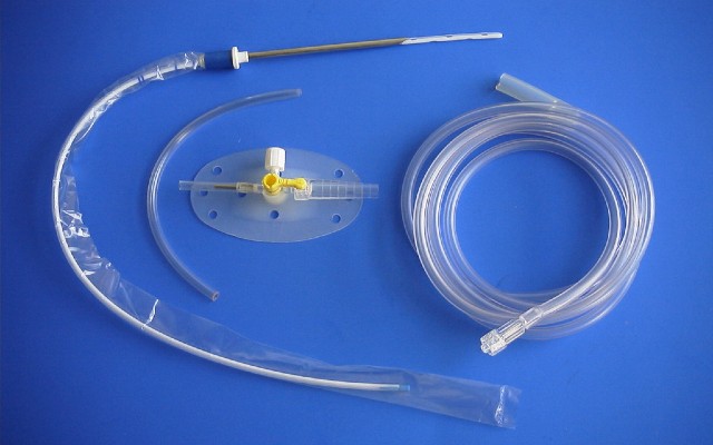 Cateteres utilizados no exame de cateterismo.