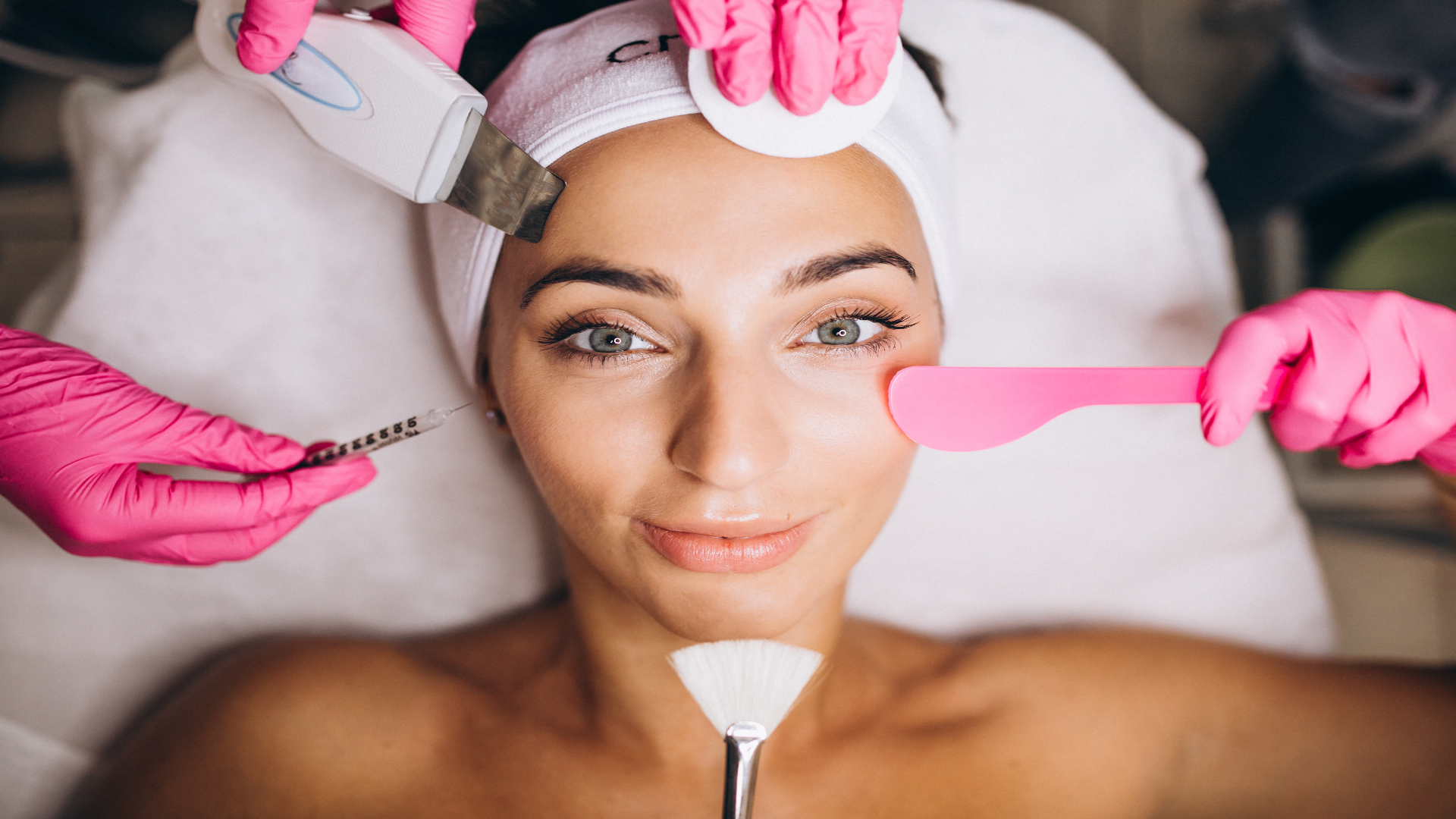 Foto de capa do artigo "Limpeza de pele: benefícios, onde e quando fazer"